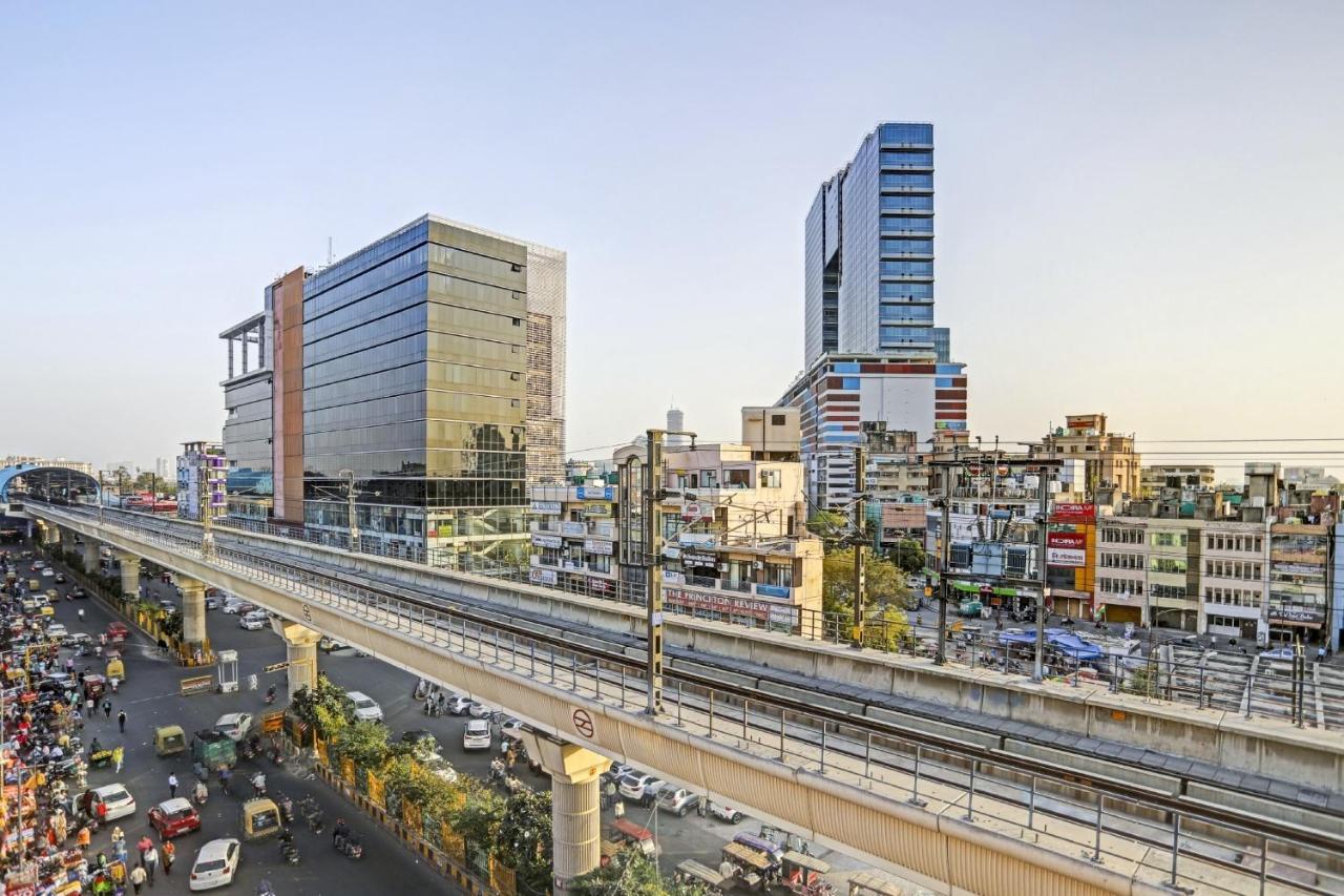 Super Hotel O Metro Inn Near Worlds Of Wonder Kalkaji Devi Exterior photo